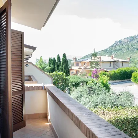 Omero 2 - Center Villa Sperlonga